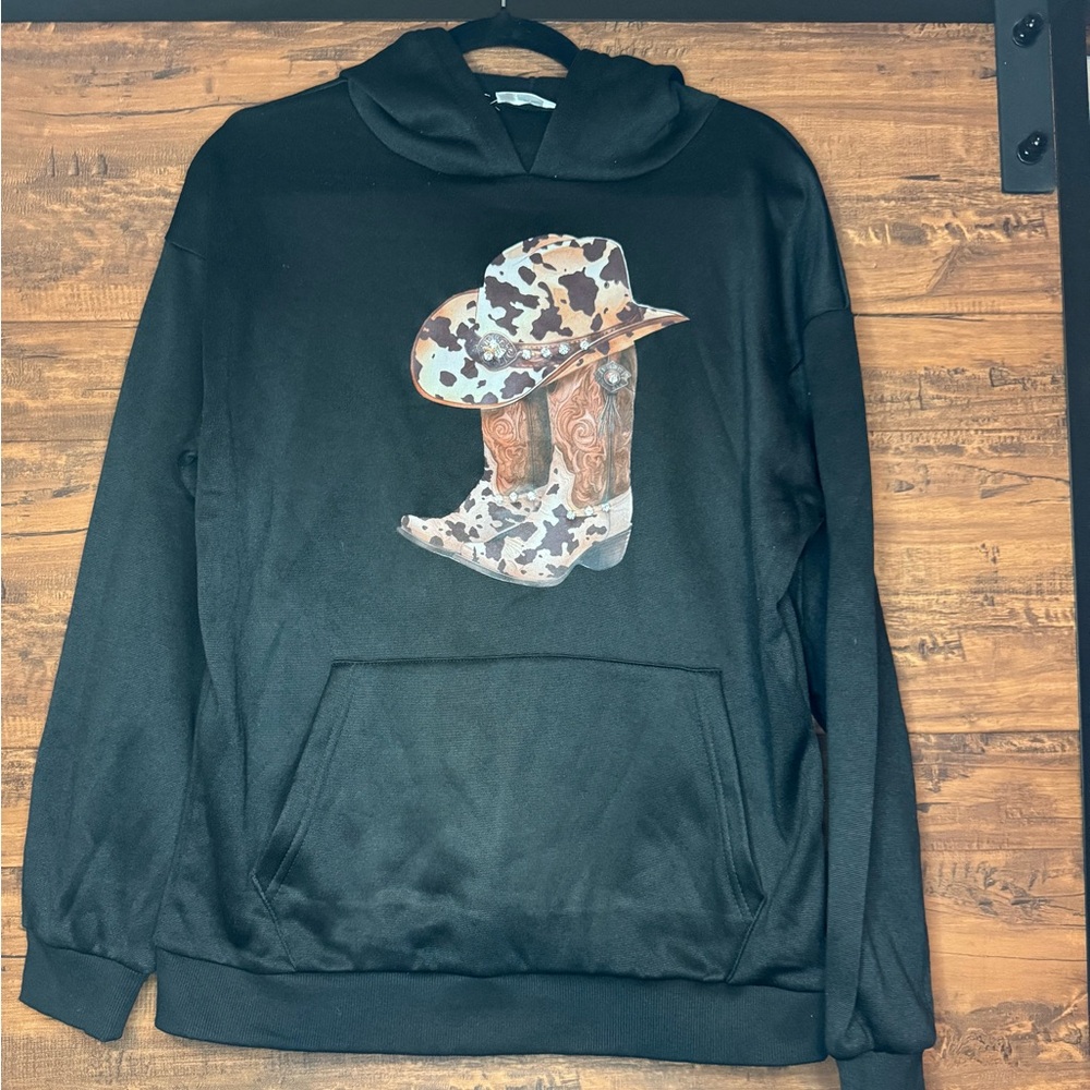 DAVIDA  Black Hoodie with Graphic Detail